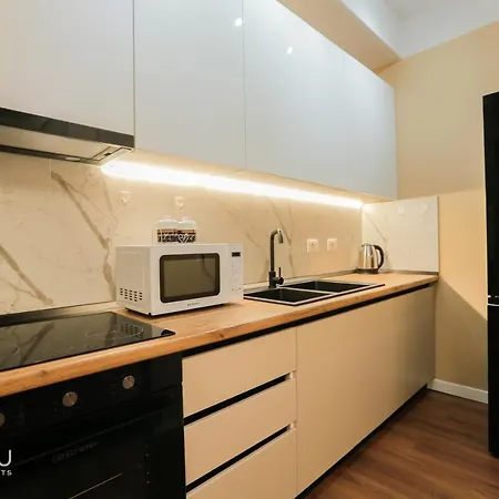 Miku - Perfect 1bedroom At Komuna E Parisit 아파트 *